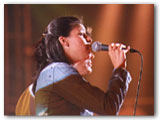 Souad Massi, une des belles de Marc dans les rues de Paris
